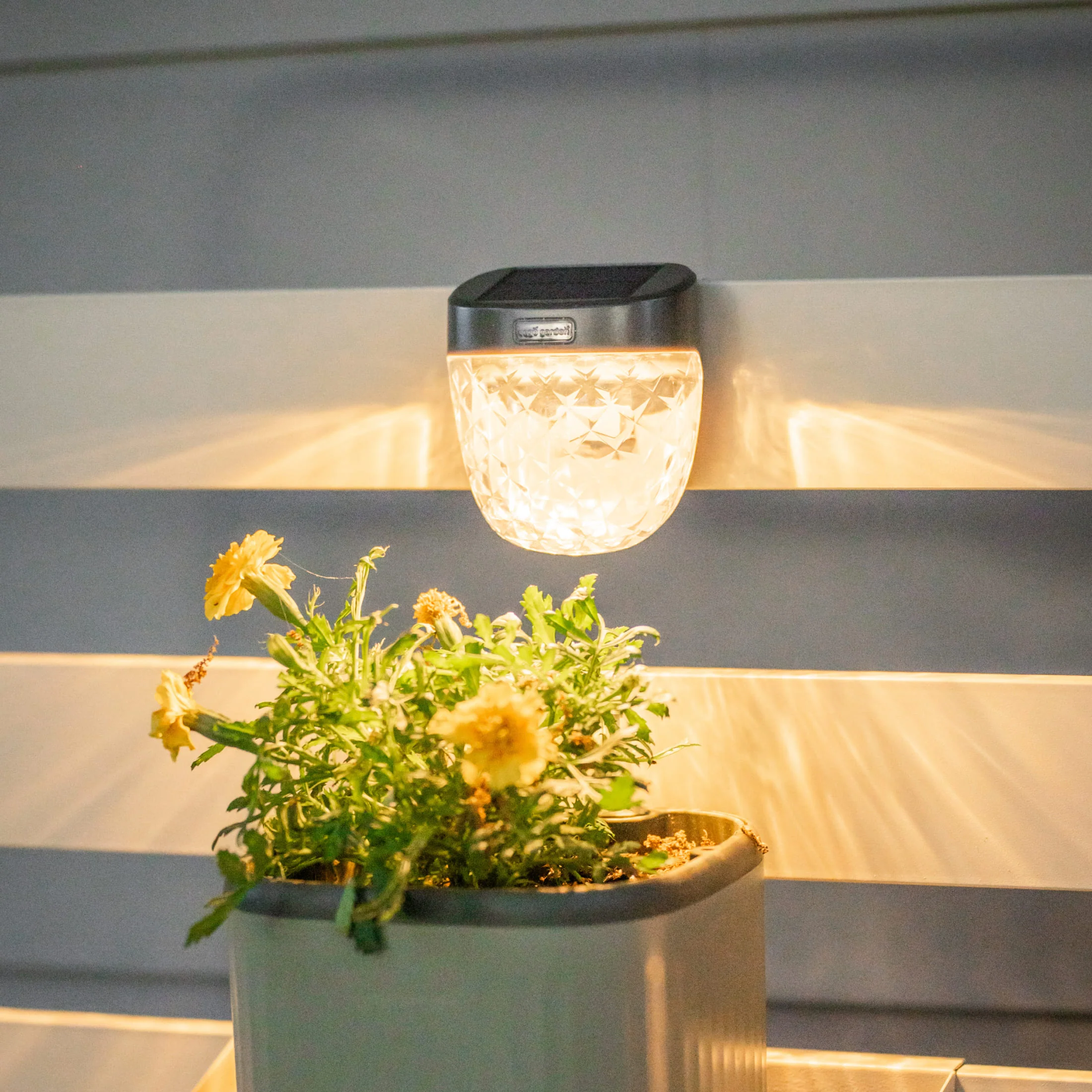 Diamond Garden Solar Light - Flat Mount - Image 17