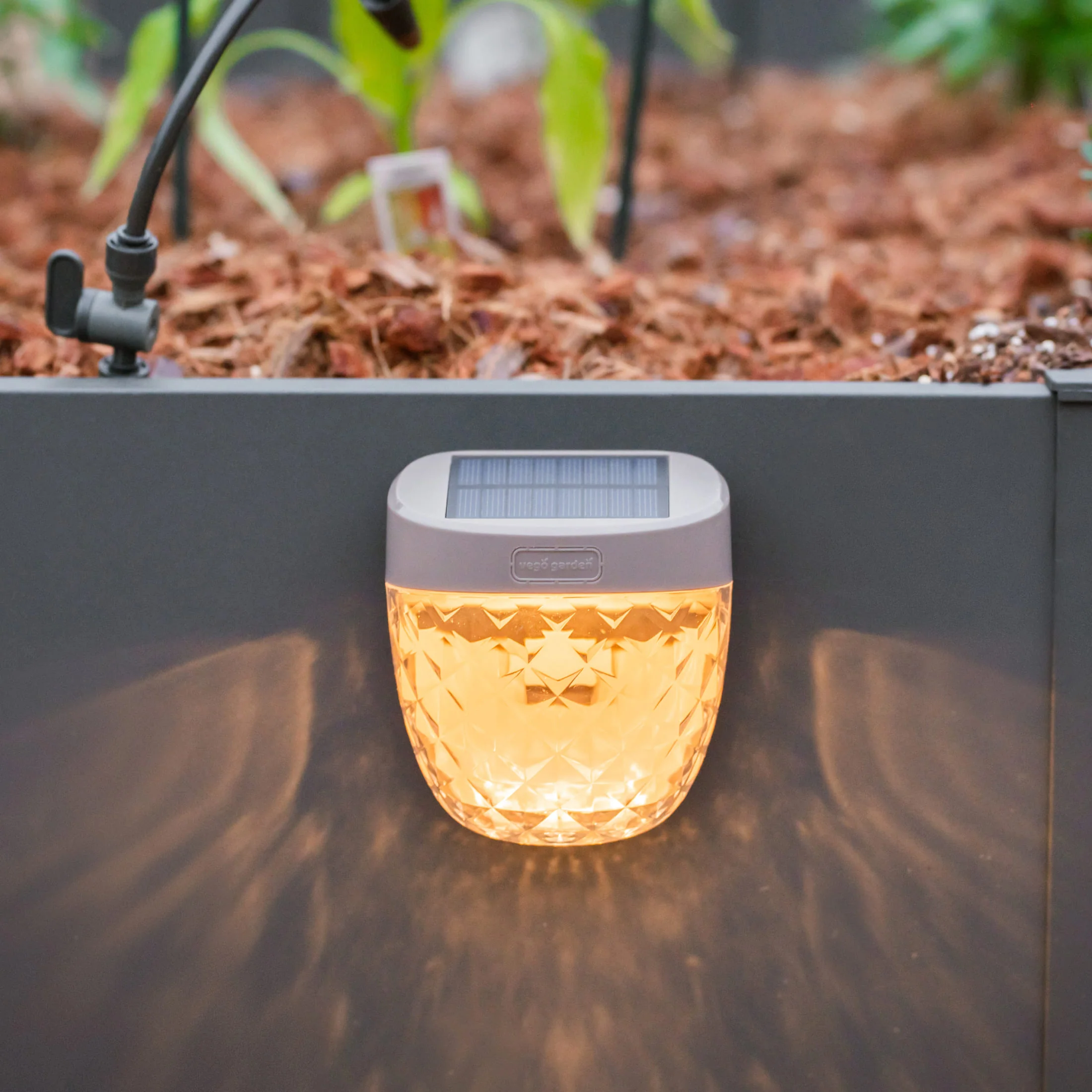 Diamond Garden Solar Light - Flat Mount - Image 6