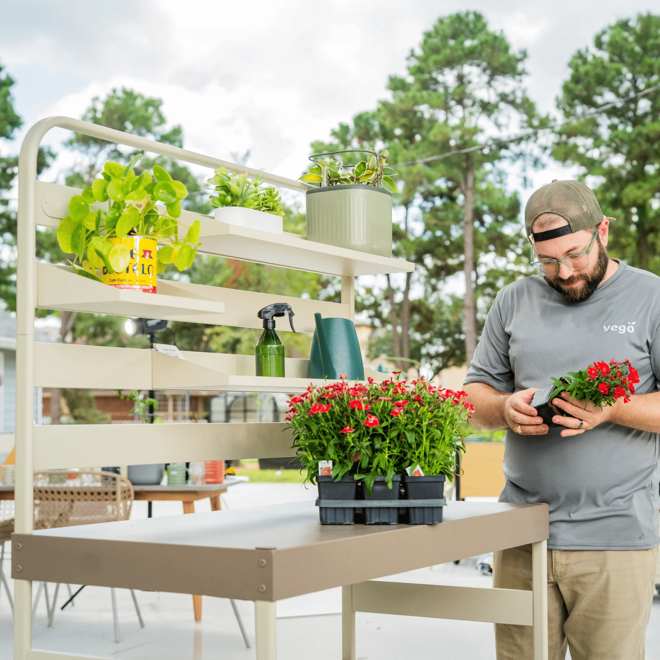 Garden Workstation - Image 10