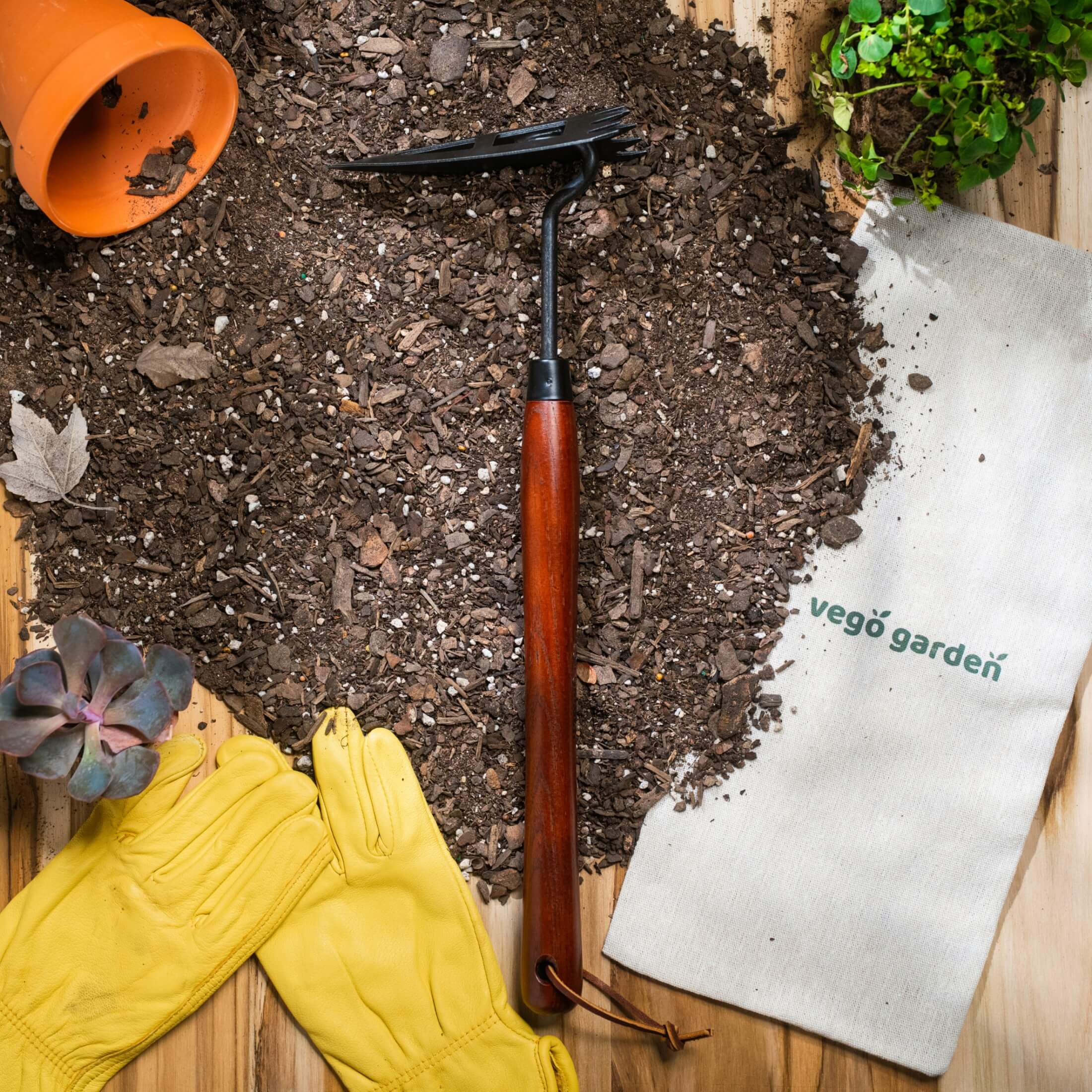 Heritage Garden Bed Multi-Function Hoe - Image 4