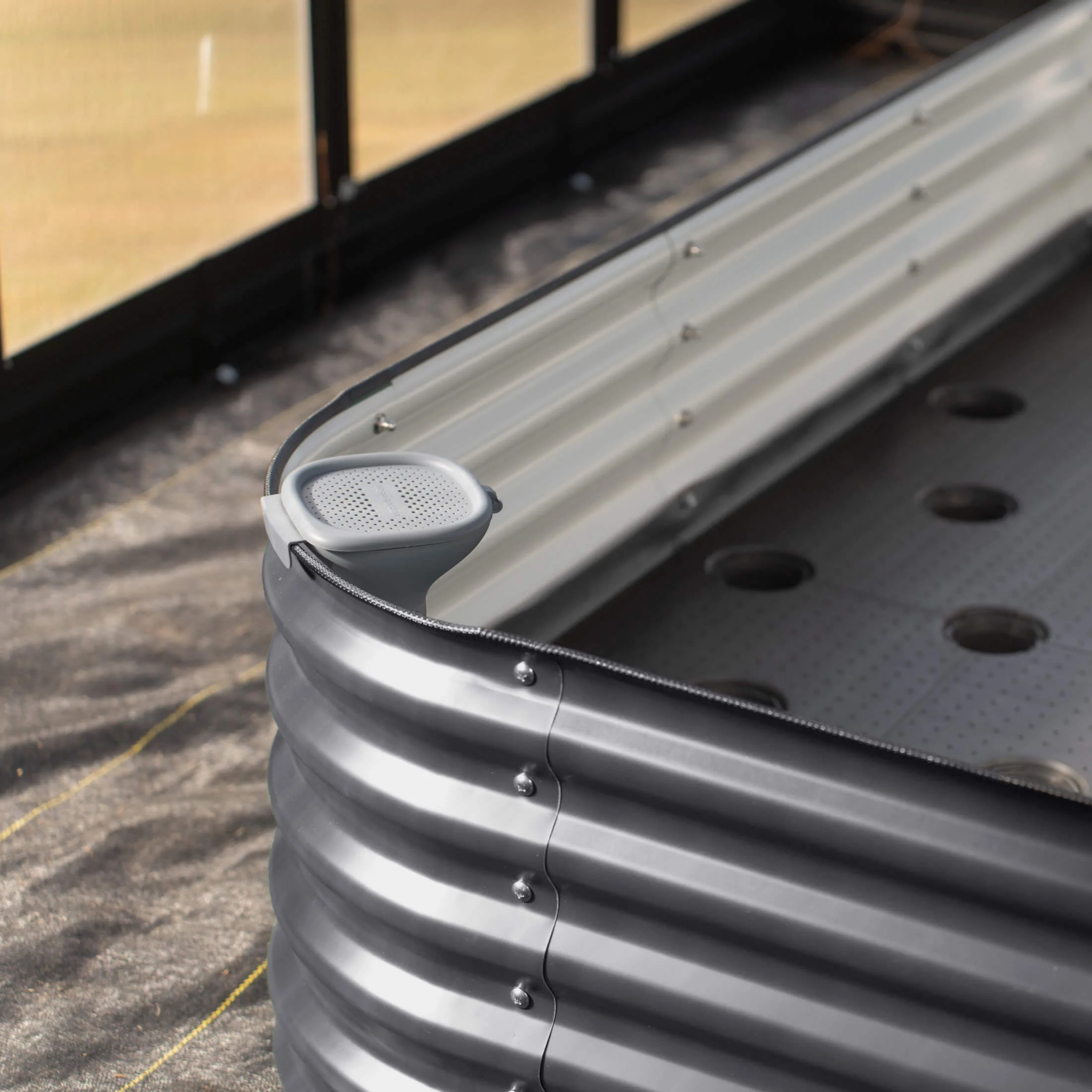 Self-Watering Wicking Floor - For 17" Classic Beds - Image 13