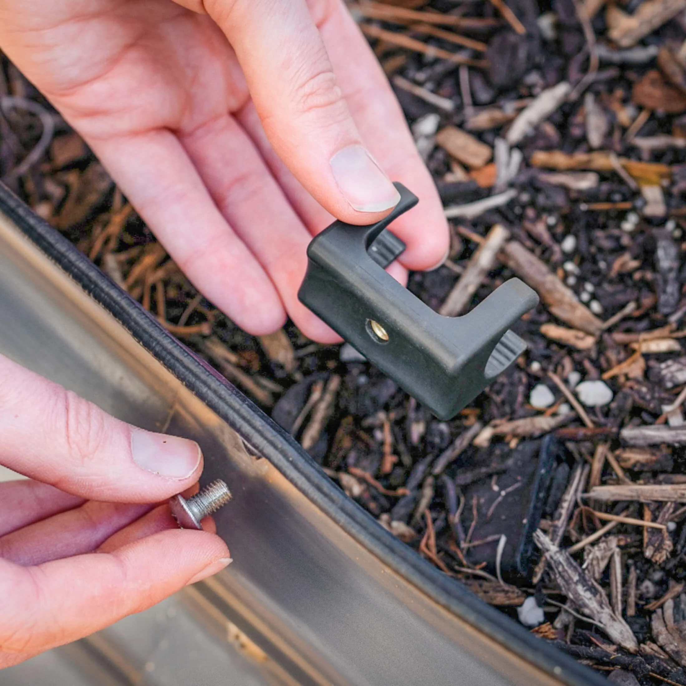 Tee Bracket for Irrigation Kit - Image 2