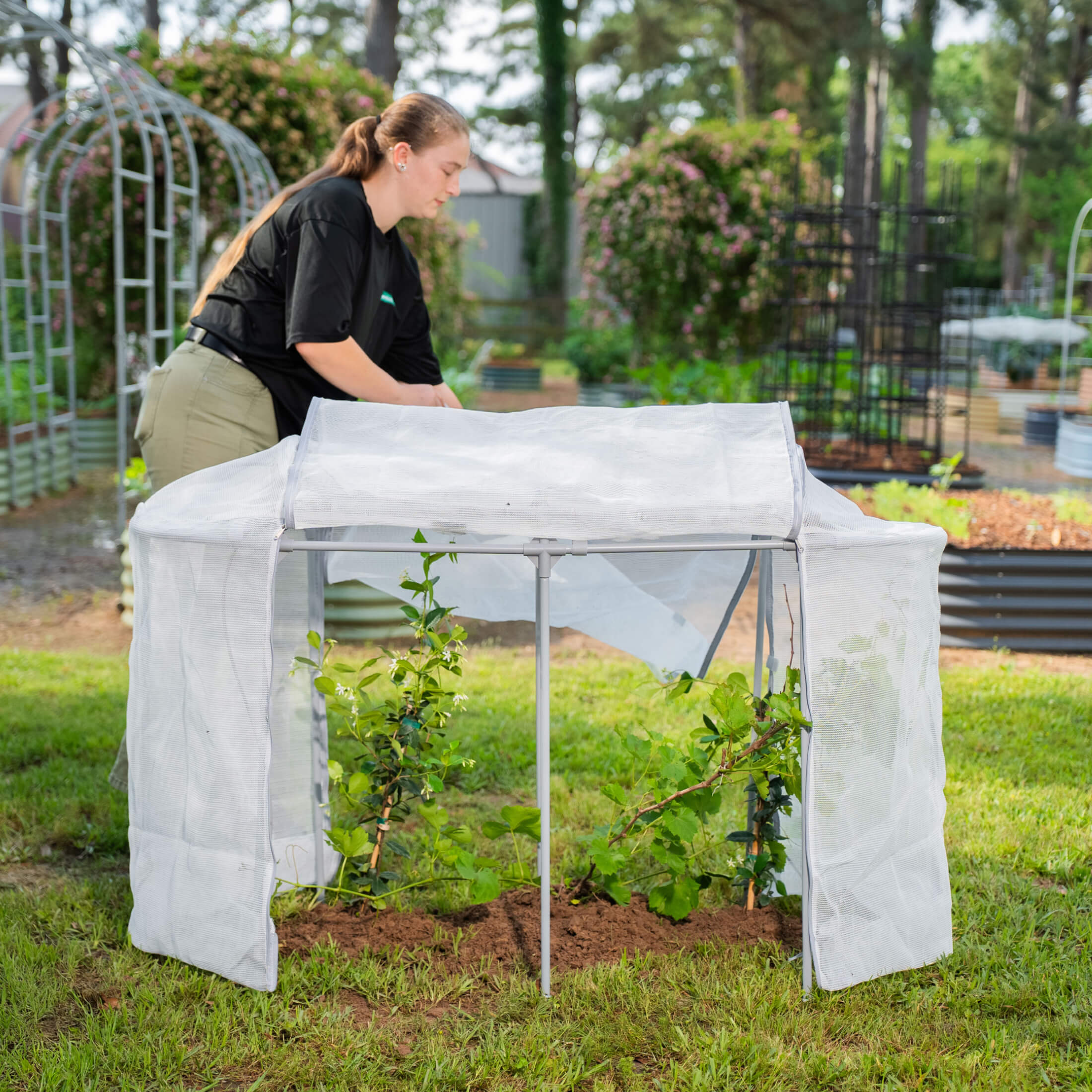 Mesh Cover System for Self-Watering Elevated Bed - Image 14
