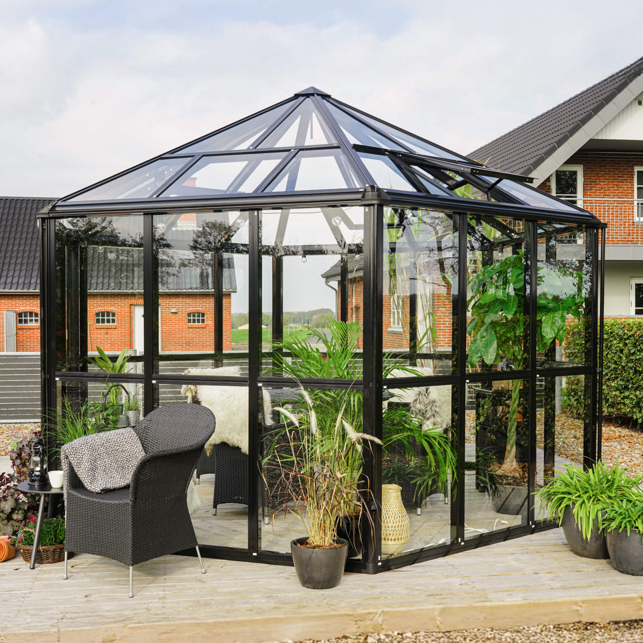 Vego Diamond Pavilion Greenhouse - Image 13