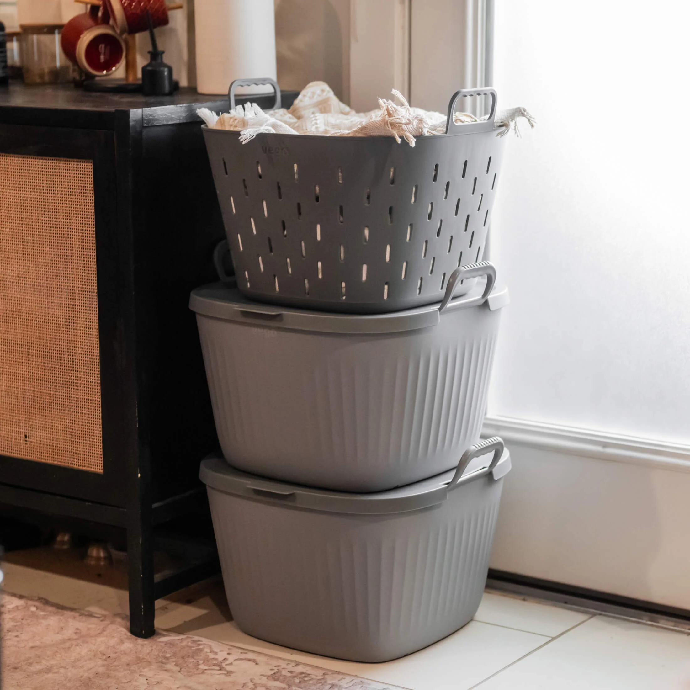 Vego FlexTrug™ Lid - 8 Gallon - Image 10