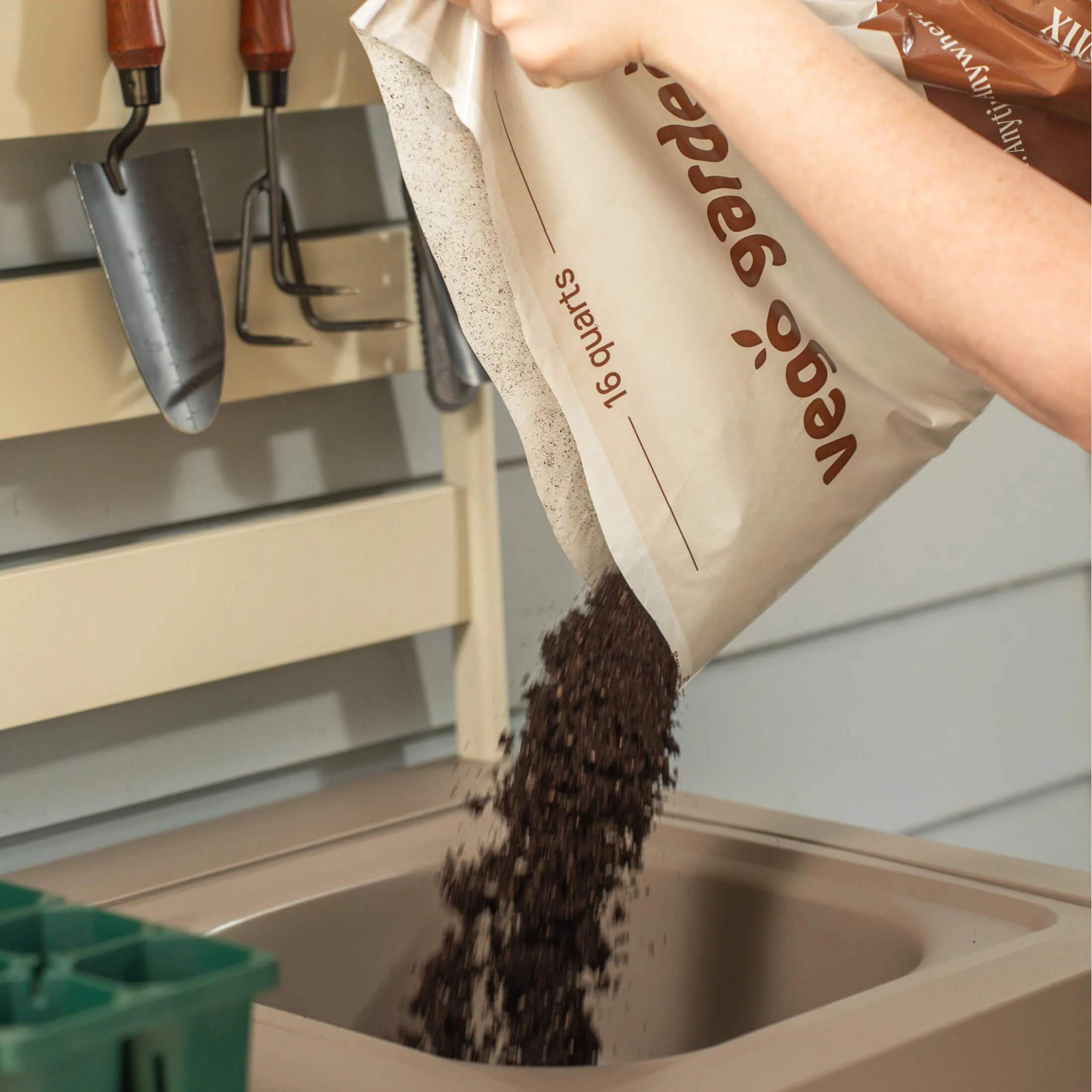 Vego Garden Seed Starter Mix - Image 5