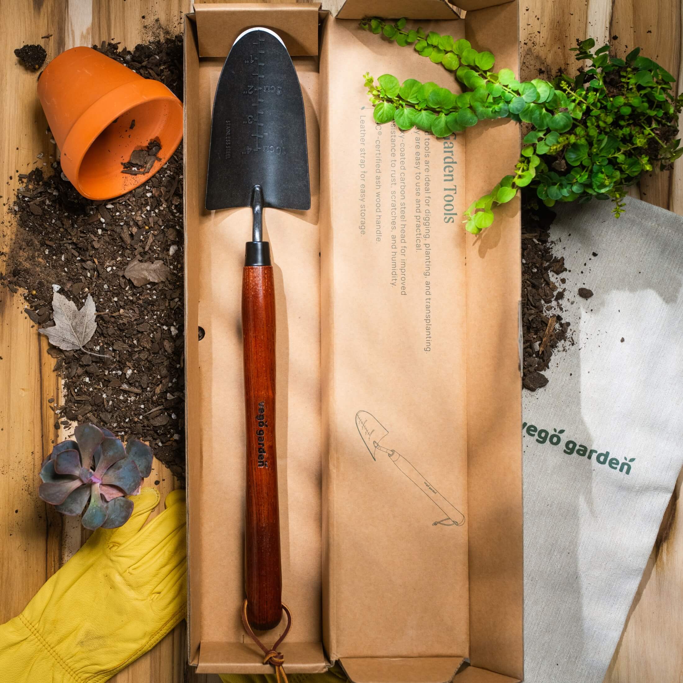 Heritage Garden Bed Trowel - Image 5