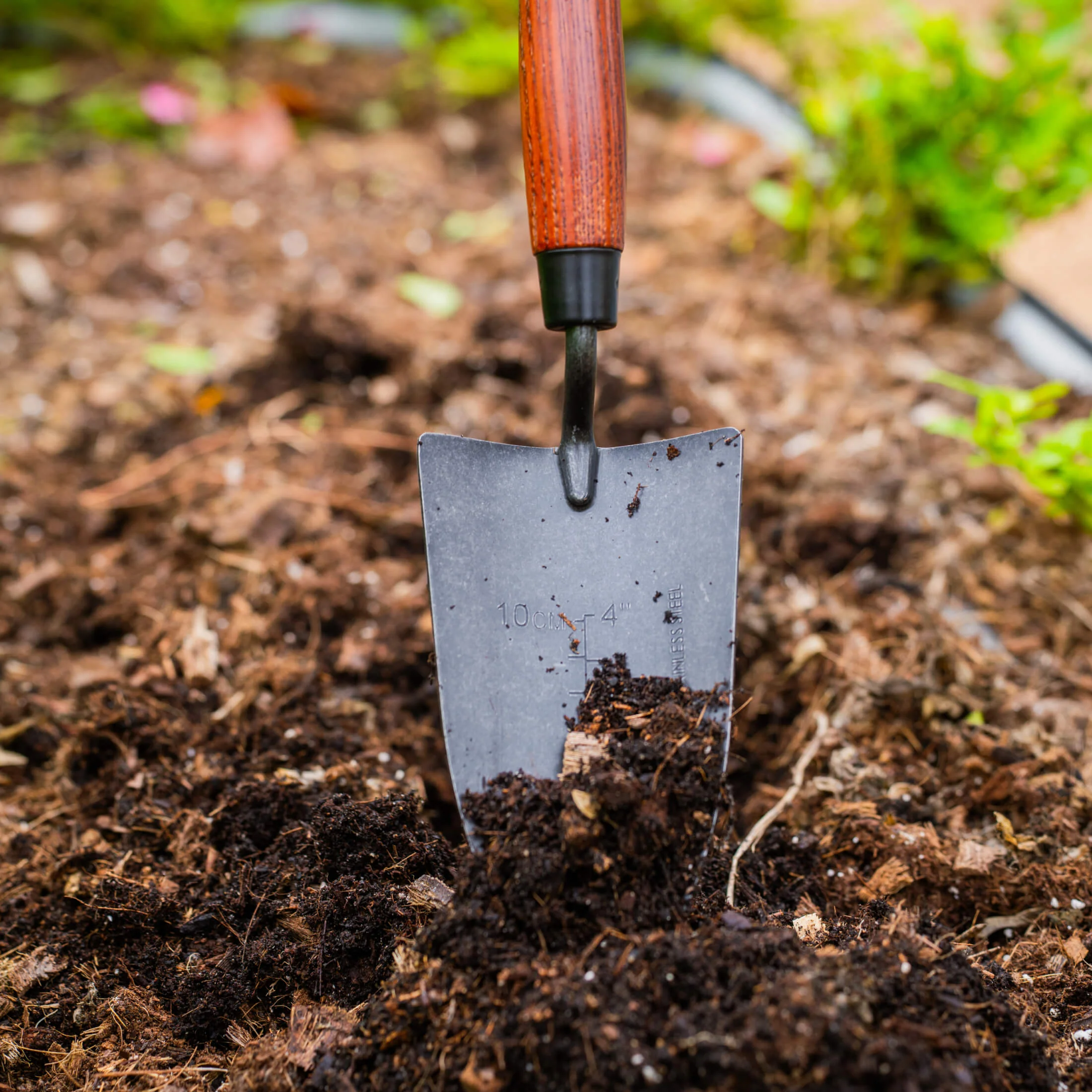Heritage Garden Bed Trowel - Image 6