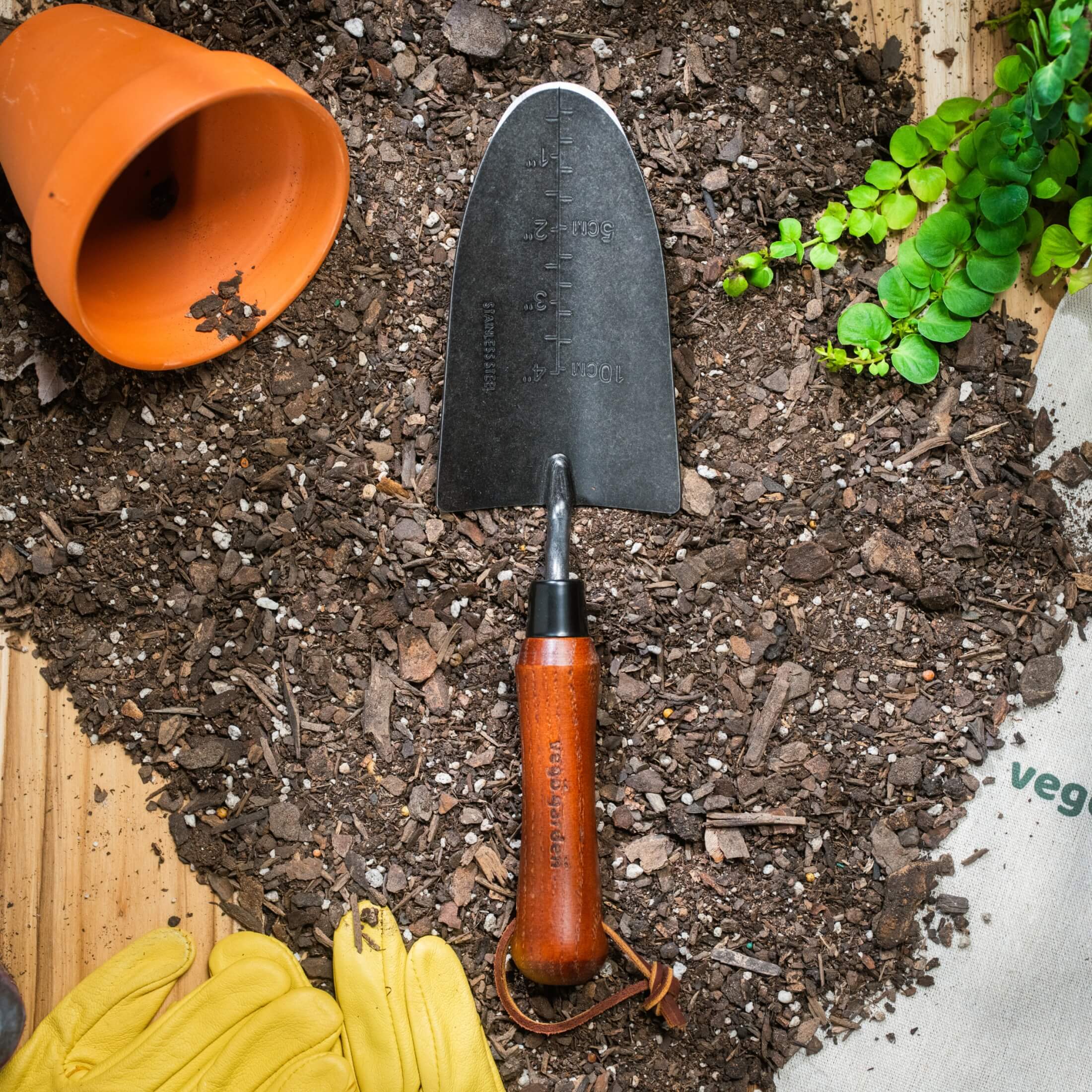 Heritage Hand Trowel - Image 3
