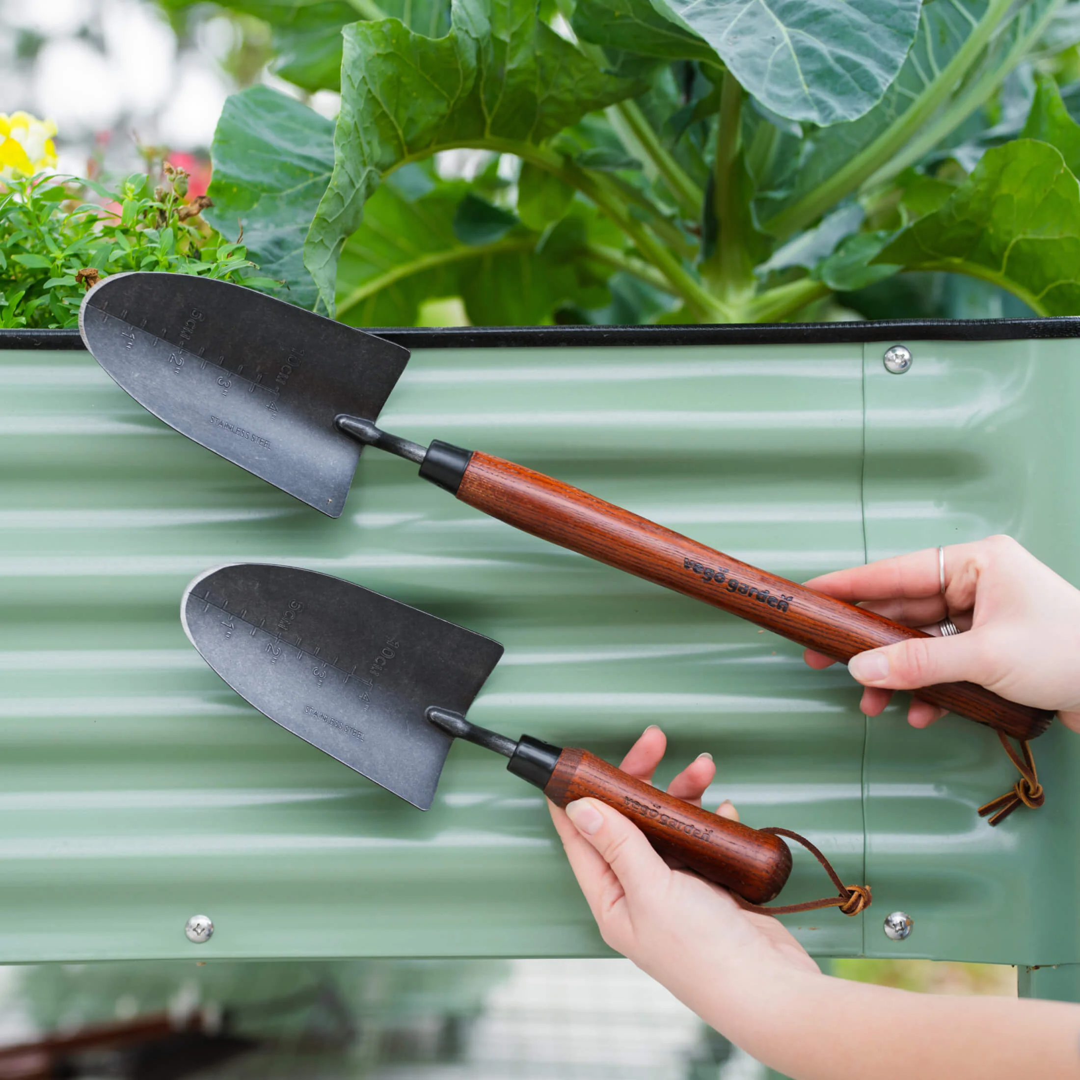 Heritage Hand Trowel - Image 9